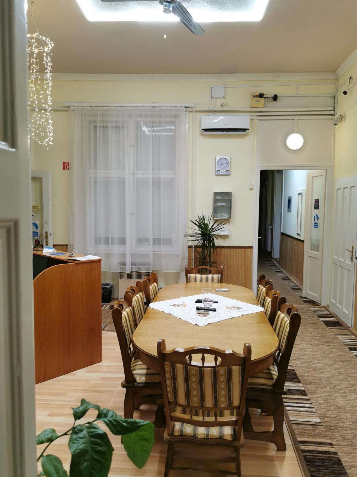 Baross-Hat 5 Szolnok Luaran gambar